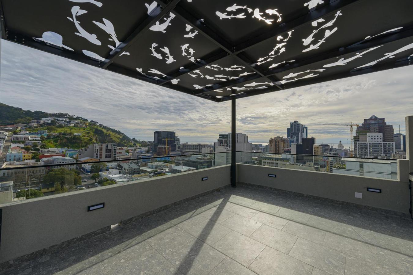 Apartment In The Heart Of Action - Discover, Explore, Relax Cape Town